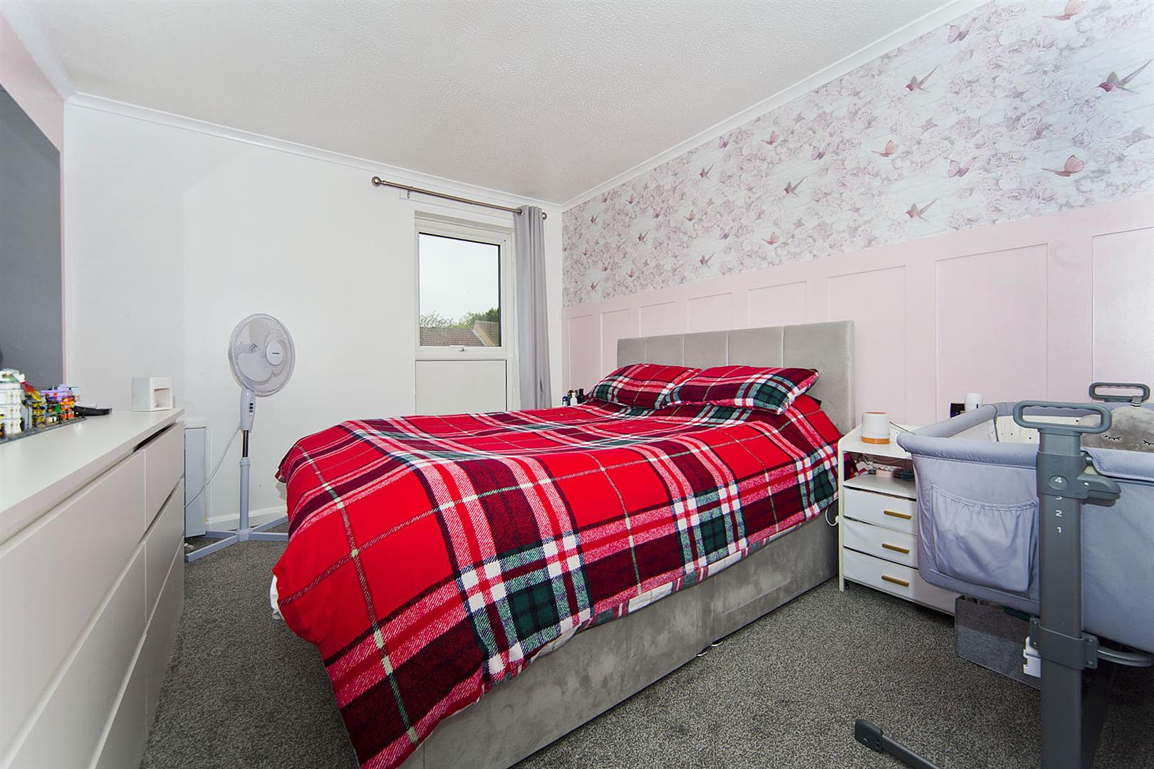 Bedroom 1a.jpg